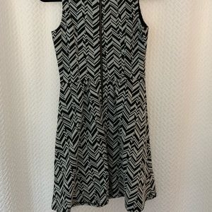 Black and white Mystree dress